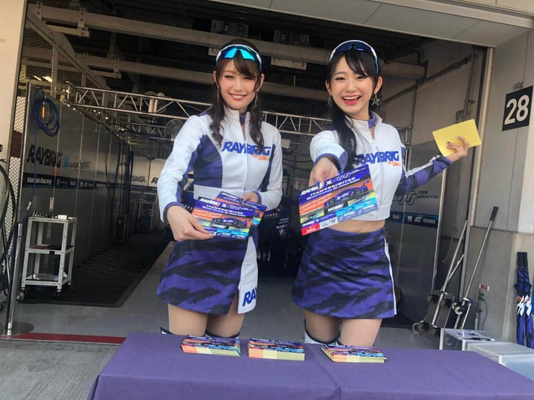 相沢菜々子さんのインスタグラム写真 - (相沢菜々子Instagram)「#SUPERGT Rd.3 鈴鹿サーキット  お疲れ様でした！✨ 両日共に真夏日で暑かったですね🔥 . TEAM KUNIMITSU は熱くて実力があるチームです タイ戦、楽しみにしましょう🔥 . たまには沢山お写真を載せてみようと思いまして🤔 選んでたら電車乗り過ごした😳」5月28日 12時00分 - nanako_aizawa