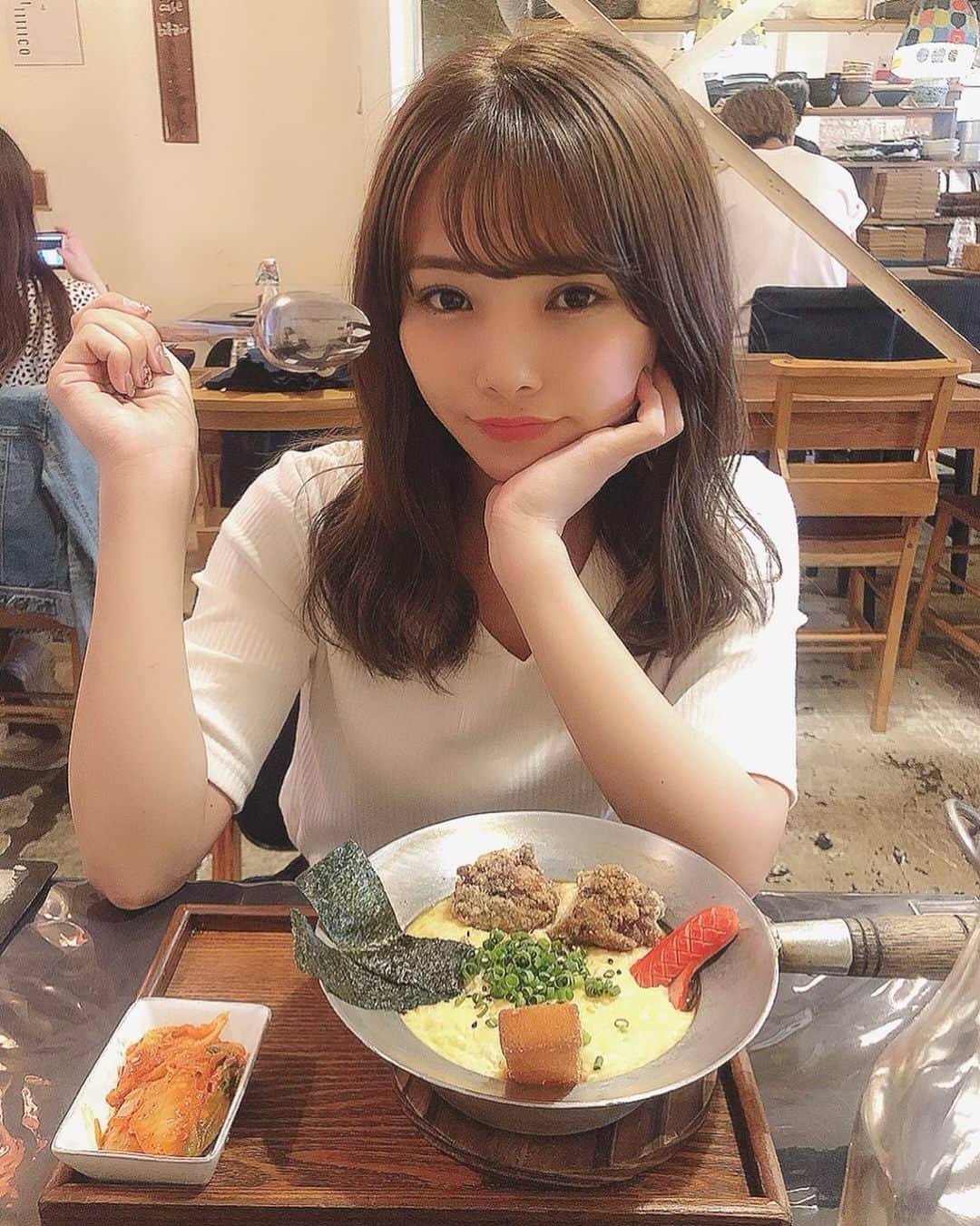 磯佳奈江のグルメインスタ