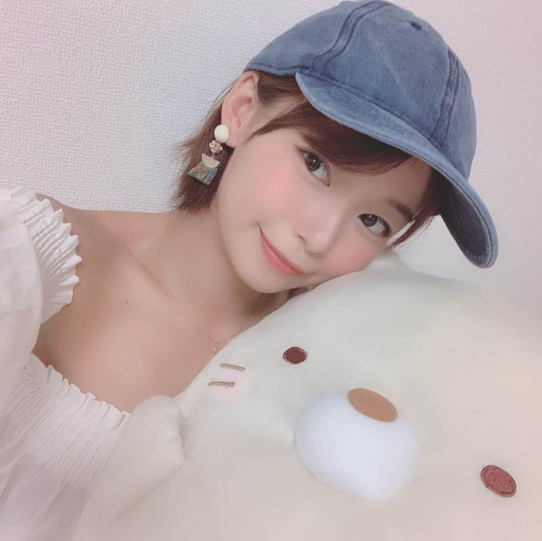 和地つかささんのインスタグラム写真 - (和地つかさInstagram)「にゃん🐱( '-' 🐱 )ﾈｺﾁｬﾝ この服好きすぎてヘビロテ〜っ！夏はオフショル💕 ・ ・ ・ #すみっこぐらし #ねこ #17kg #fashion #code #today」5月28日 17時45分 - tsutam_