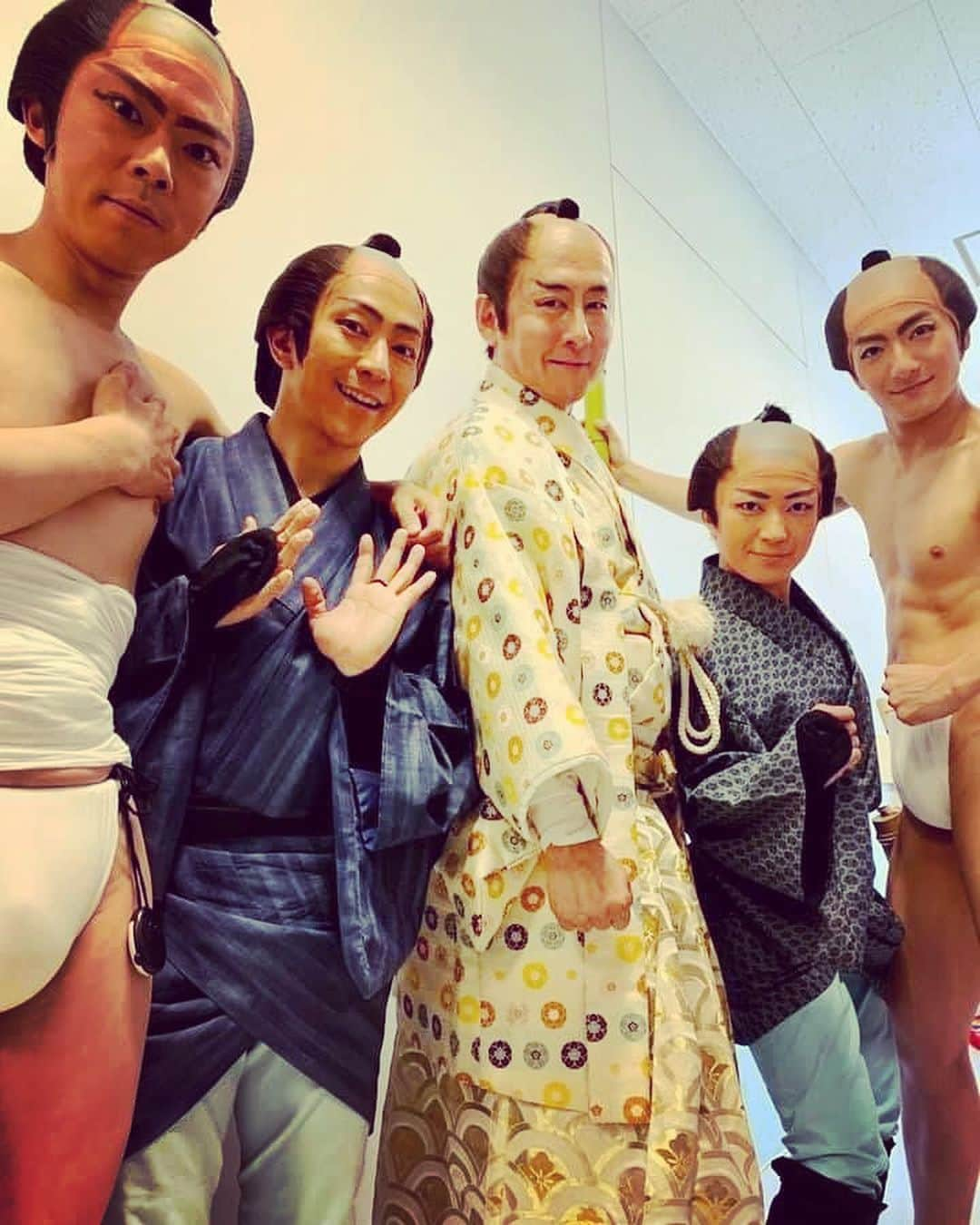 森谷勇太さんのインスタグラム写真 - (森谷勇太Instagram)「舞台は終わったはずなのに…カラダ中に余韻が……… 我らが水戸一派っ！！！『助格鷹仲』みんなイイヤツらばっかりで、いっぱい助けてもらいました！秋田さんのフンドシは爆発力ありすぎたねw楽屋で死ぬほど笑ったwwwみんなありがと〜大好きすっ‼︎ 最後の写真は荷返しのシゲさんとの思い出www ………………………… #サゼン #時代劇 #脇坂圭平 #重住燎 #石坂勇 #渋谷伝承ホール #FromＷworks #Yプロジェクト #全公演無事終了 #森谷勇太」5月28日 17時42分 - yutamoriya