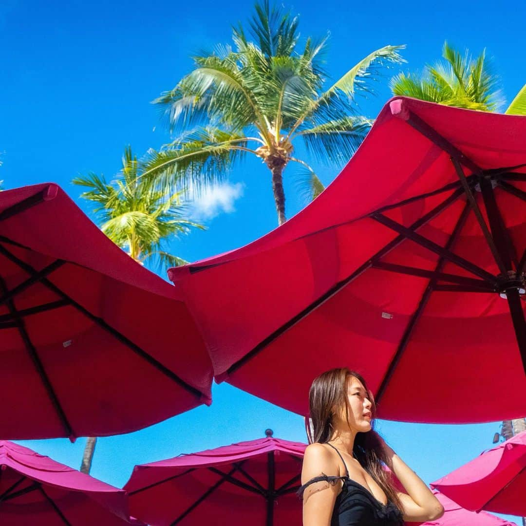 市原佑梨さんのインスタグラム写真 - (市原佑梨Instagram)「🏝💕✨✨✨ #pink#pinkswimsuit#wearpink #hawaii#hawaiipool#royalhawaiian #pool#hawaiilife#hawaiistagram#hawaiiphoto#swimwear#waikikibeach#ハワイ#ハワイ旅行」5月28日 12時57分 - yuri_ichihara