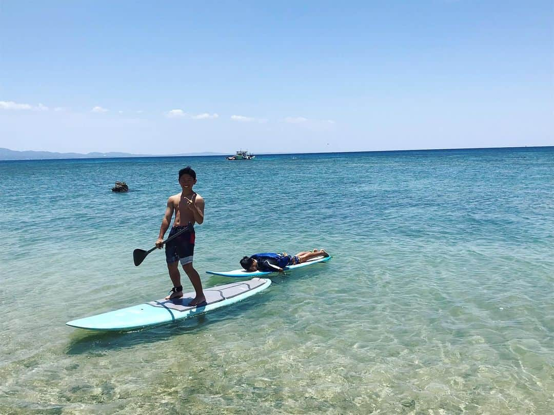 呉屋ありささんのインスタグラム写真 - (呉屋ありさInstagram)「. . ゴリラチョップー . . べた凪〰🏄‍♀️⛱海いきたい〰 . . 湿度85(ﾟoﾟ;;死ねー」5月28日 13時57分 - arisa_goya