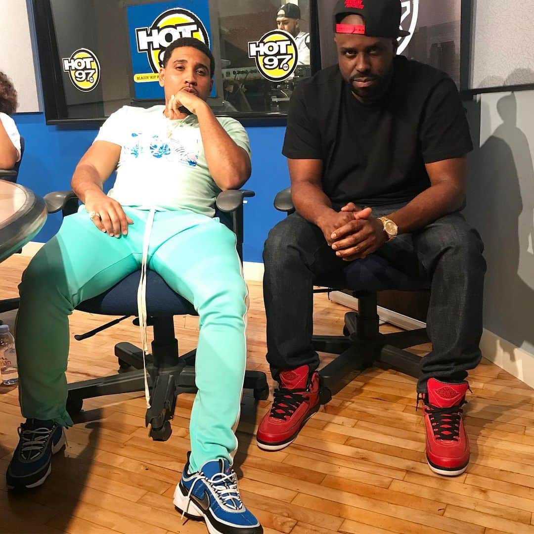 ファンクマスター・フレックスのインスタグラム：「Thursday 5am! @goodzdaanimal freestyle x @urltv !!!!!!」