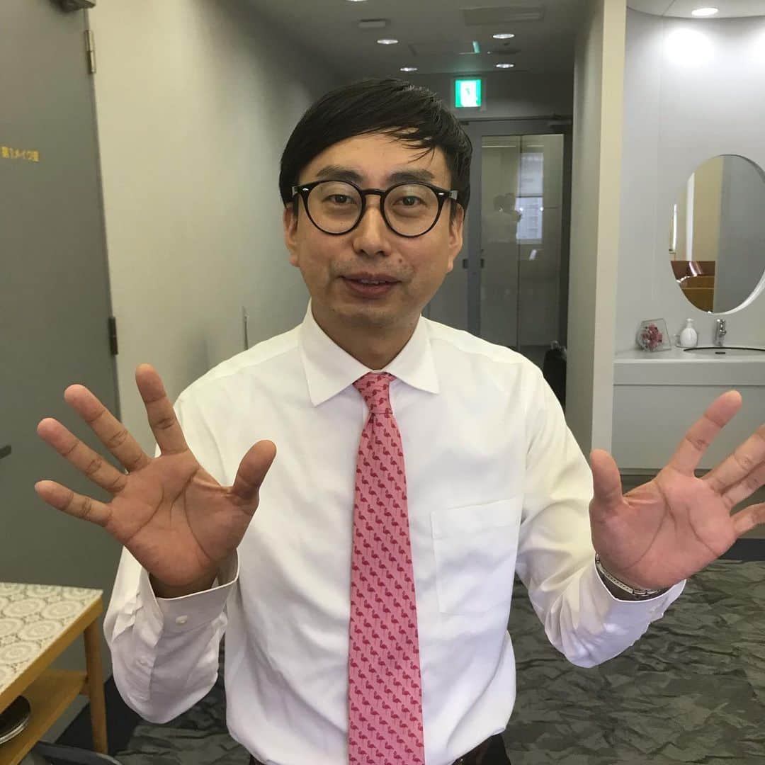 東野幸治さんのインスタグラム写真 - (東野幸治Instagram)「東京進出してから大阪でよく会う、 おいでやす小田さん。」5月28日 14時03分 - higashinodesu