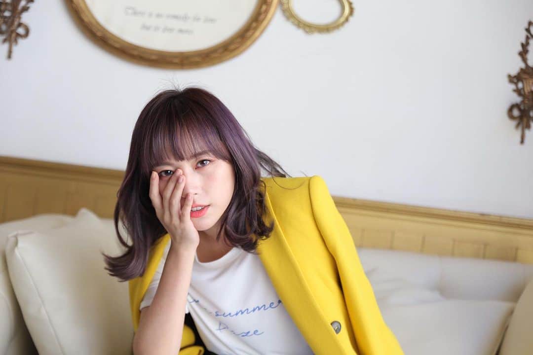 Miss Hunnyのインスタグラム：「一個不小心變王子了(´･_･`) 我的魔術顧問也太會拍照了吧！ Photo by @super_handsome_tsai Hair make | Rick (+852 9637 1903)」