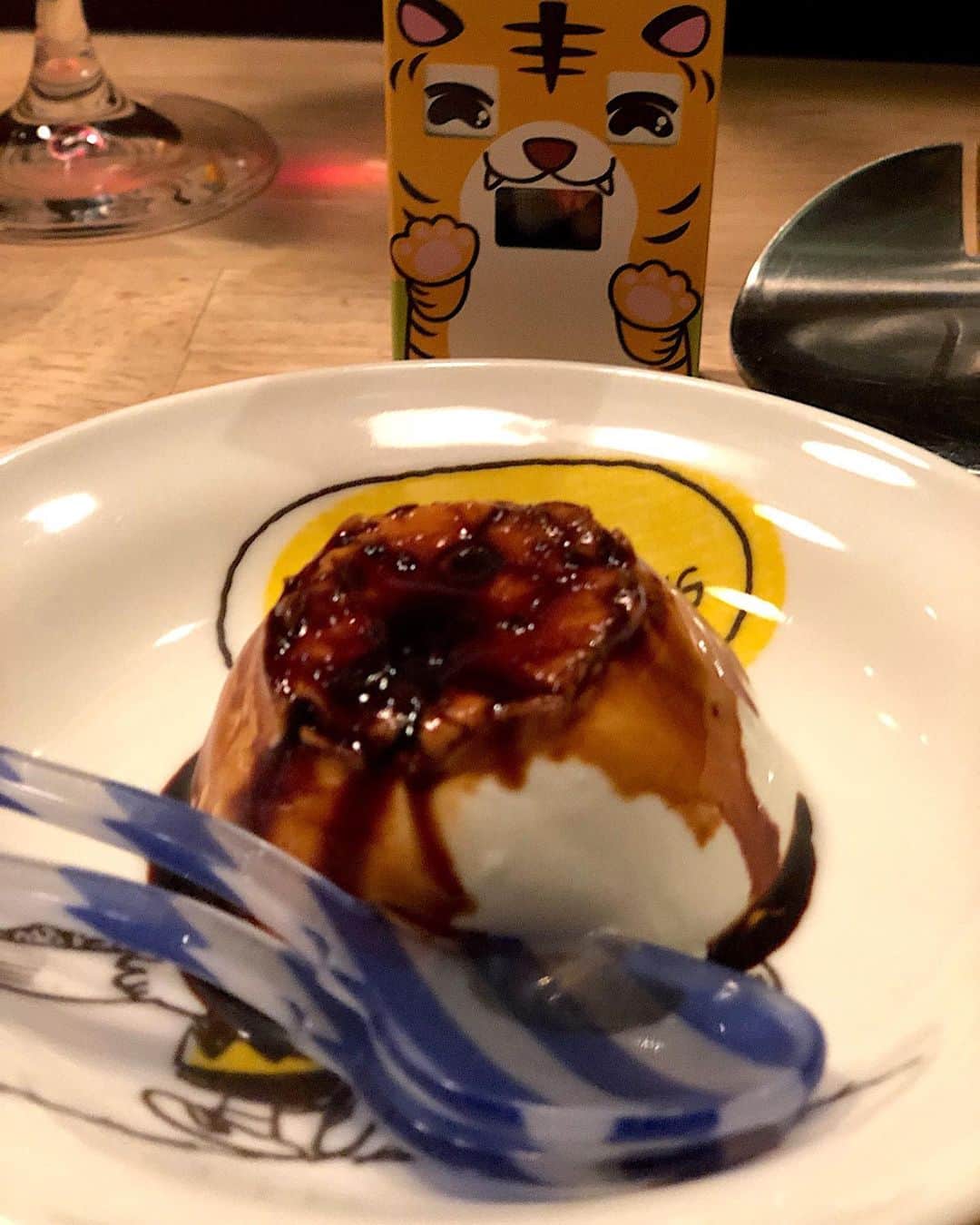 加藤紀子さんのインスタグラム写真 - (加藤紀子Instagram)「昨夜の鈴木家、驚きと美味しいが交互にやってくる味付きの夢みたいな世界🥰 そして今、畑から帰ってお家でおうどん作って食べた一口目で口の中やけどするって言うリアルな世界に引き戻されました。 鈴木家戻りたい🌬🌬 予約もありがとう🙏😍 #アスパラソバージュ畑で育てたいほど美味しかった #カトノリ農園」5月28日 14時32分 - katonoriko