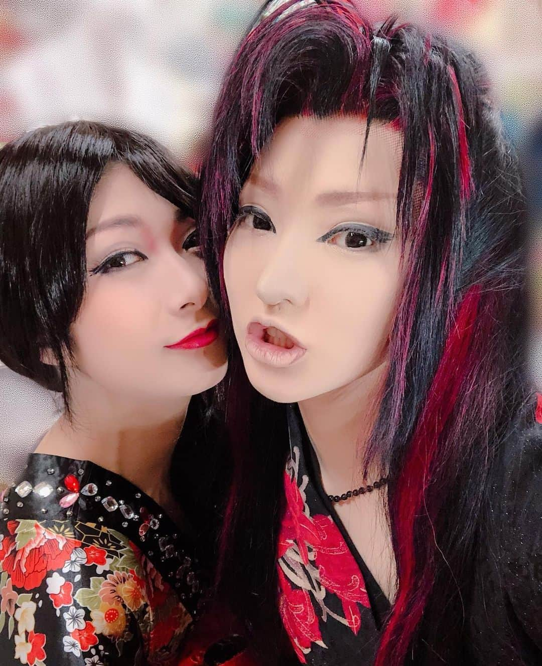 花瑛ちほさんのインスタグラム写真 - (花瑛ちほInstagram)「‪❤️❤️Happy  birthday 鈴丸❤️❤️‬ ‪常に努力を惜しまないちーたん🥺✨‬ ‪本当尊敬するし刺激をもらってるよ🥴‬ ‪そして唯一の私の心の支えです🤤✨‬ ‪誕生日公演行けなかったけど、‬ ‪またゆっくりお祝いさせてね❤️‬ ‪素敵な1年を✨✨‬ ‪心友💓愛してるよ💓💓‬ #橘鈴丸 #大衆演劇 #座長」5月28日 14時28分 - eichan1117