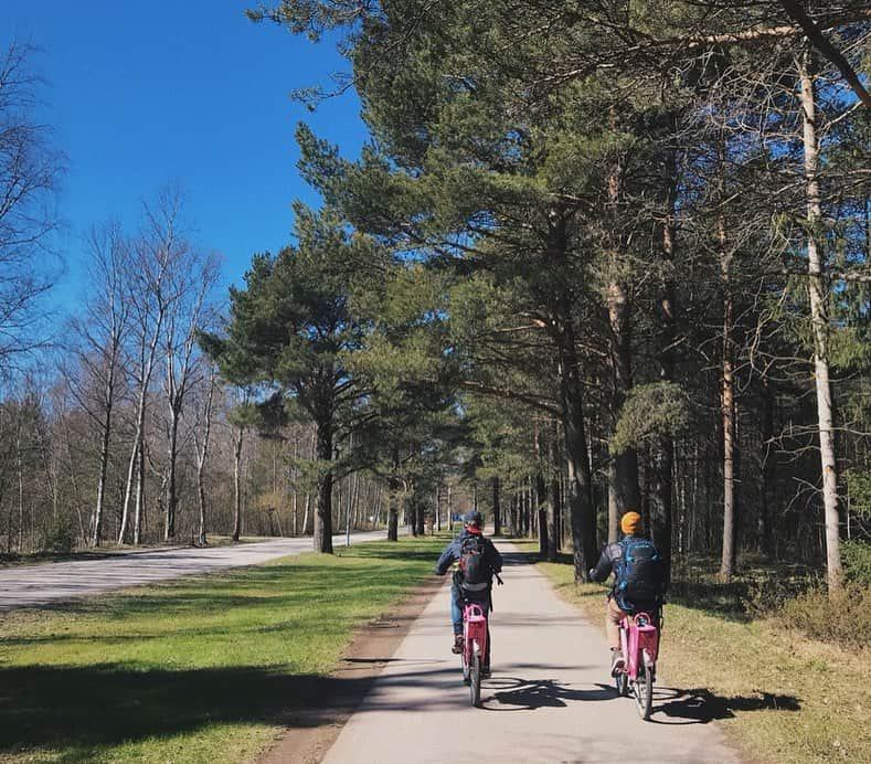 名倉七海さんのインスタグラム写真 - (名倉七海Instagram)「. . I cycled on the city bike in the city of Oulu! and I entered the sauna! It was a very enjoyable time:)) Kiitos❤︎ . #finland #oulu #visitoulu #citybike #sauna #lobi #photography #writer #airguitar #agwc #makeairnotwar .」5月28日 14時30分 - nanaminagura