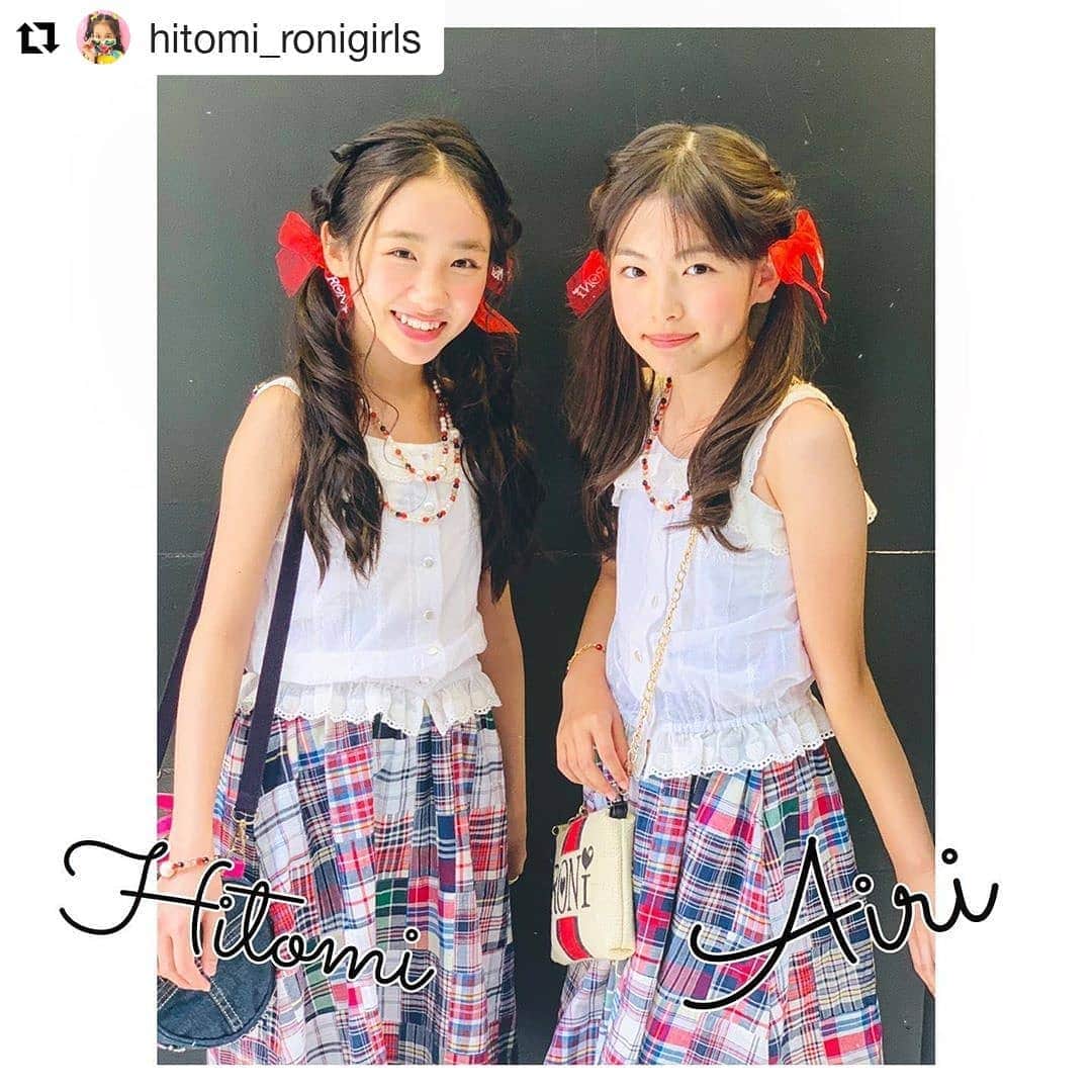 のインスタグラム：「#Repost @hitomi_ronigirls (@get_repost) ・・・ ❤️2019/05/26❤️ ❤︎ 大好きなあいりちゃんと久しぶりに会えたよ❣️ あいりちゃんもさとみちゃんも相変わらず美人なのに気さくで優しい🥰💕💕 親子で楽しい一日をありがとう🕊💗 お写真たくさん撮ったのでUPしていきまーす✨ ❤︎ #RONI #ロニィ #ronigirls8期生 #キッズファッション #キッズモデル #おそろコーデ  #ふたごコーデ #原宿 #2019夏新作 #roni #ronigirls #kidsfashion #kidscoodinate #harajuku #kidsmodel #twins #twinscoordinate #2019ss #ig_kids #ronigirls8th #juniormodel #dancers #check #followme」
