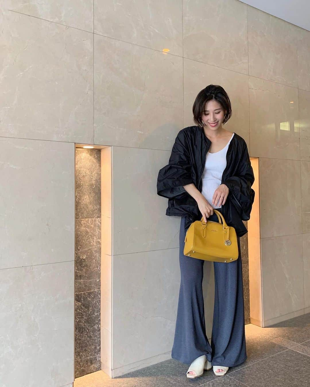 山田千尋さんのインスタグラム写真 - (山田千尋Instagram)「しふく🌸  tops#uniqlo  outer#dholic#dholicsnap pants#zara shoes#snidel  bag#furla」5月28日 14時48分 - chihiro_511