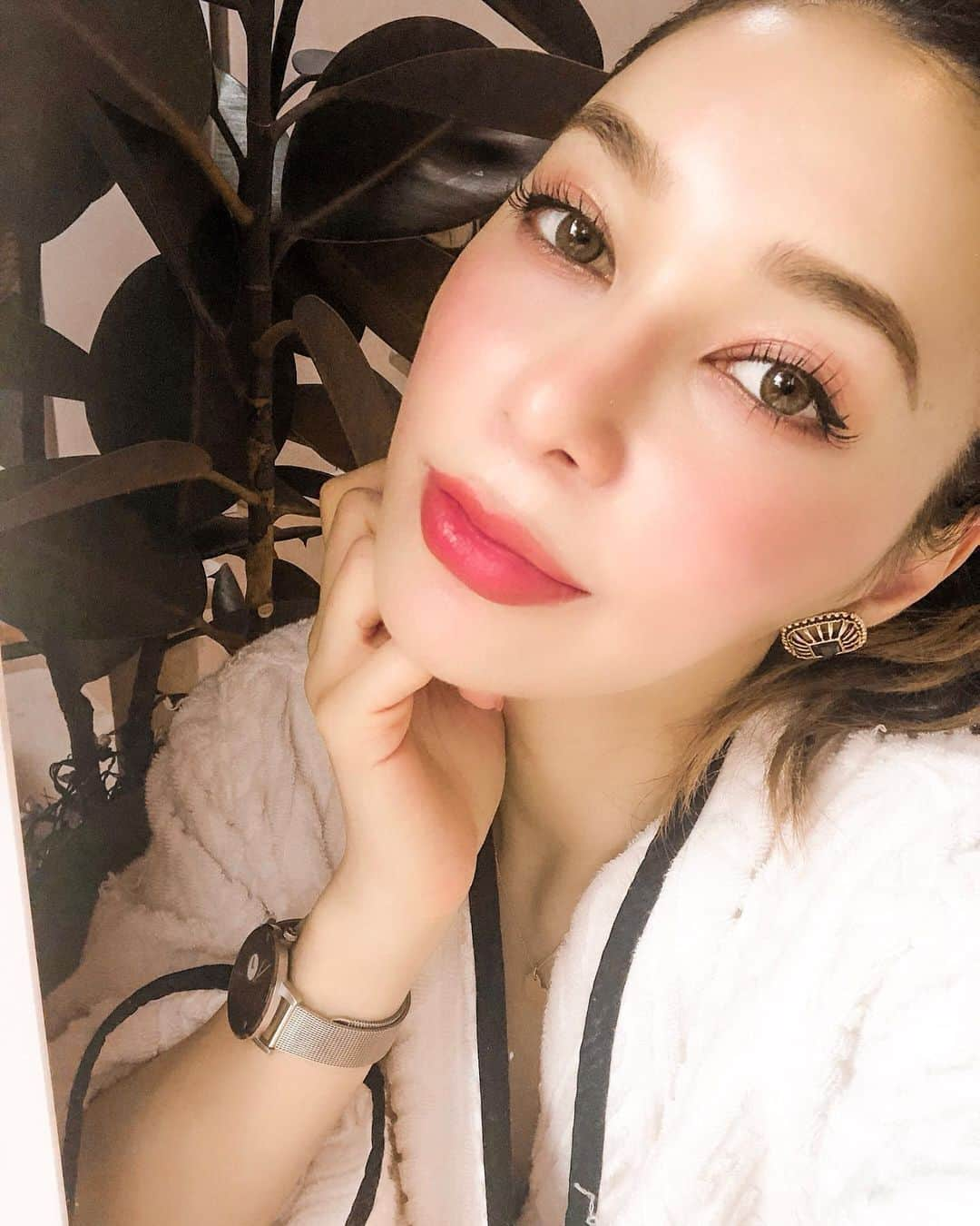 Gabrielaさんのインスタグラム写真 - (GabrielaInstagram)「Today #makeup ! . Let’s have a good day 💕 . . . . #mua #maquiagem #fun #halfbrazilian #blogger #インスタグラマー  #メイク ハーフメイク #メイクアップ #ブロガー」5月28日 15時18分 - rkgabriela