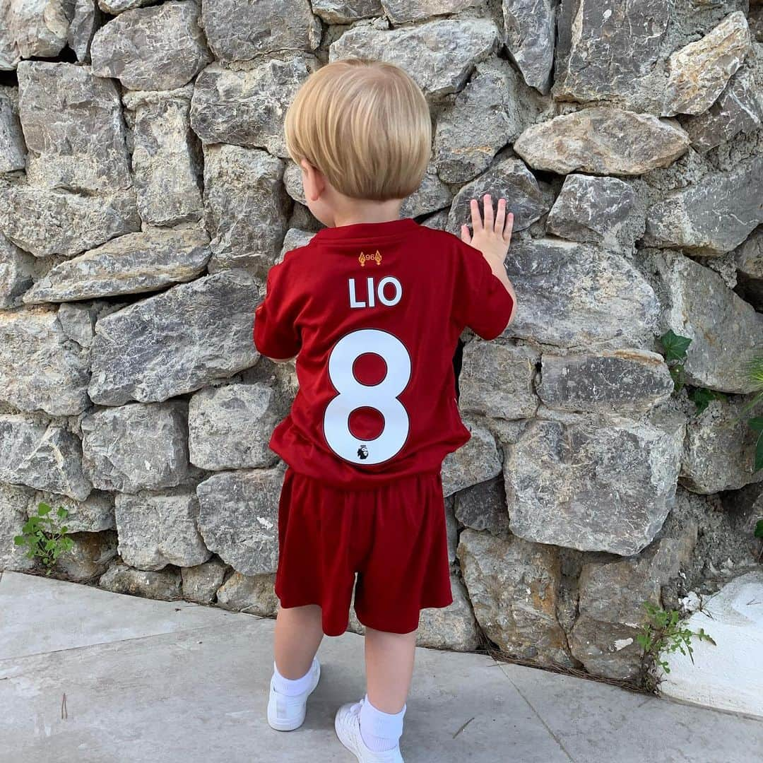 スティーヴン・ジェラードさんのインスタグラム写真 - (スティーヴン・ジェラードInstagram)「LIO 8 🤩」5月28日 15時55分 - stevengerrard