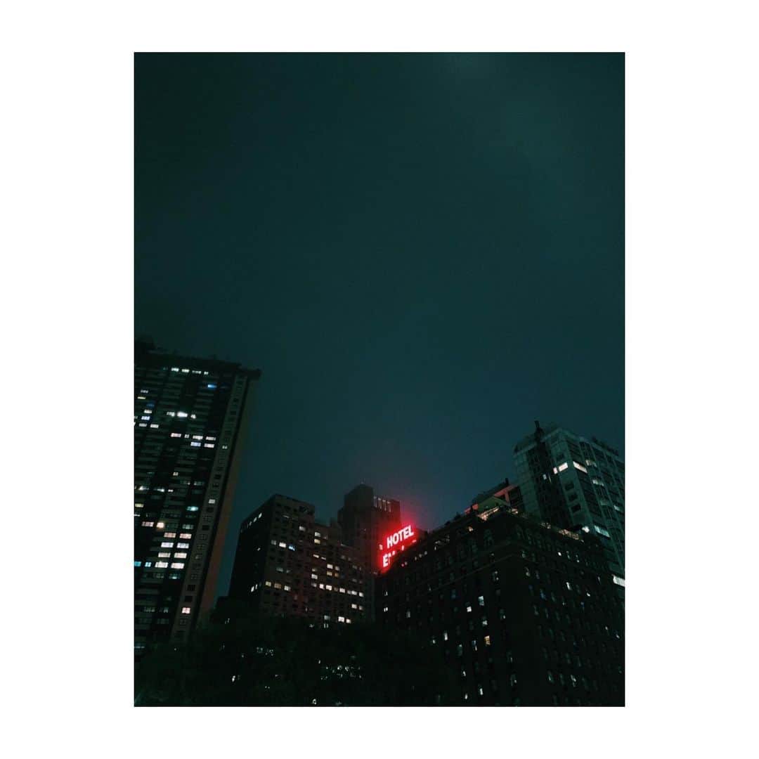 中井ノエミのインスタグラム：「🌊🌊🌊 . . . #nightowl #2amthoughts #givethisneonafriend #cueelectronicsynthmusic #wanderer #anotherescape #nightsky #skyscraper #postproduction #preproduction #writing #film #shooting #photography #nightscape #cityscape #neon #fog #nyc #tokyo #nightcity #synth」