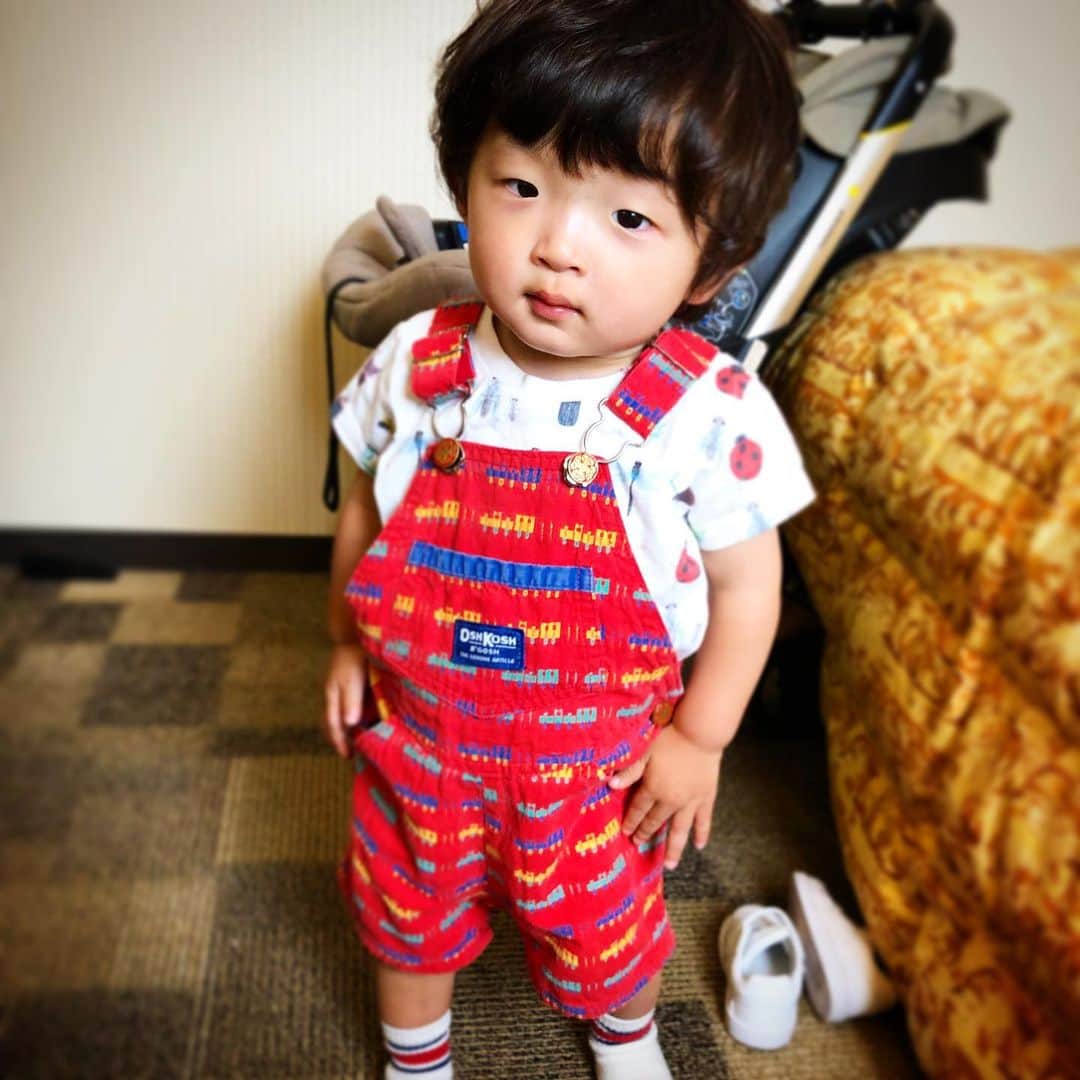 中村獅童さんのインスタグラム写真 - (中村獅童Instagram)「おはようございます、この赤いお洋服は寺田倉庫近くで購入したアメリカの古着です、赤色を着るといつも機嫌がいいんだよね。 #オフシアター歌舞伎 #芝居の合間にお買い物 #寺田倉庫周辺イケてる #陽喜 #獅童」5月14日 7時41分 - shido_nakamura