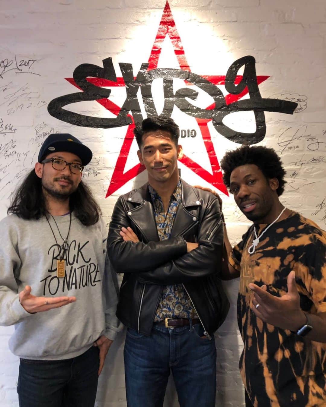 EXILE PROFESSIONAL GYMさんのインスタグラム写真 - (EXILE PROFESSIONAL GYMInstagram)「@naokikobayashi_works came through to the spot so we had to get shot in front of the infamous EXPG NY with the super senseis @huurock and @cebonxgn !!!! . 🔥🔥🔥🔥🔥🔥🔥🔥🔥🔥🔥🔥 . . #expg #expgny #exile #naokiexile #japan #dancestudio #newyork #music #hiphop #expgbyldh #nyc #cebo #huurock #expgfam」5月14日 8時00分 - expg_studio_nyc