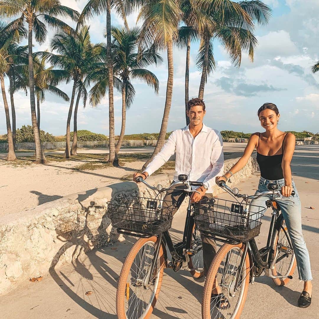 コナー・ドワイヤーのインスタグラム：「Miami 🌴 @kelseymerritt」