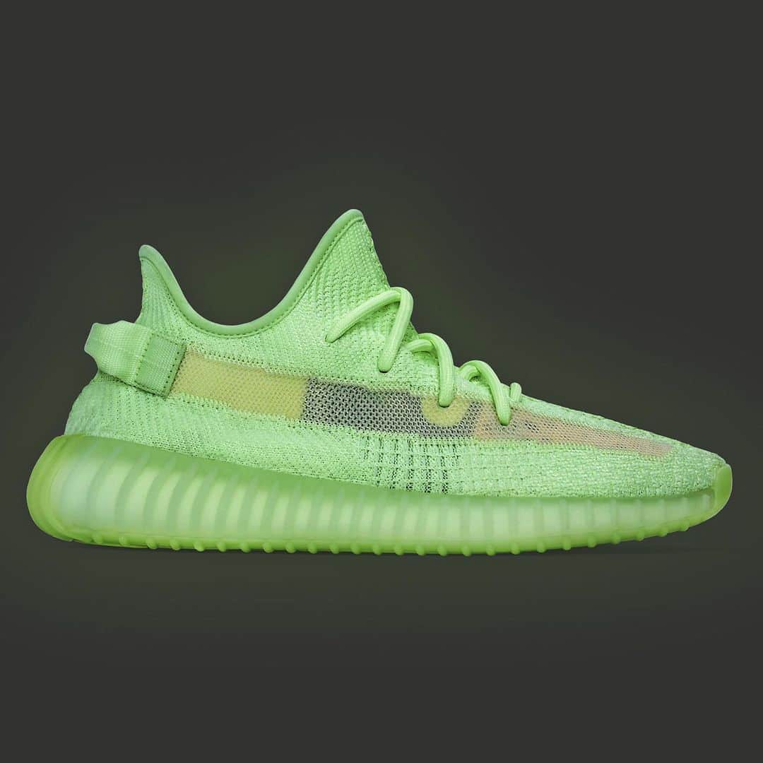 Sneaker Newsさんのインスタグラム写真 - (Sneaker NewsInstagram)「adidas Yeezy Boost 350 v2 “Glow” is headed to stores on May 25th; adult, kids, and infant sizes will be available. For full details, tap the link in our bio.」5月14日 8時13分 - sneakernews