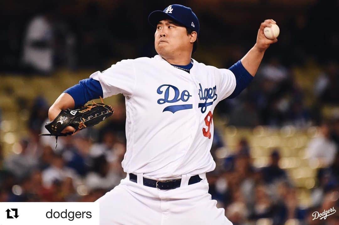 柳賢振のインスタグラム：「#Repost @dodgers with @get_repost ・・・ Congratulations to @hyunjinryu325 on being named the NL Player of the Week!」