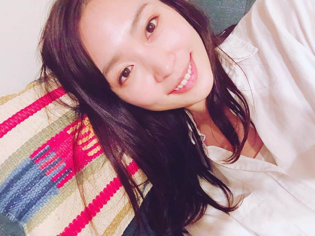 黒川芽以のインスタグラム：「ただいま帰りました！ まだギリギリ今日ですっ。 今日で32歳になりました(^^) これからも、地道に頑張っていきたいと思います。よろしくお願いします(^^) ねむい。。早くお風呂に入って寝ることにします。笑」