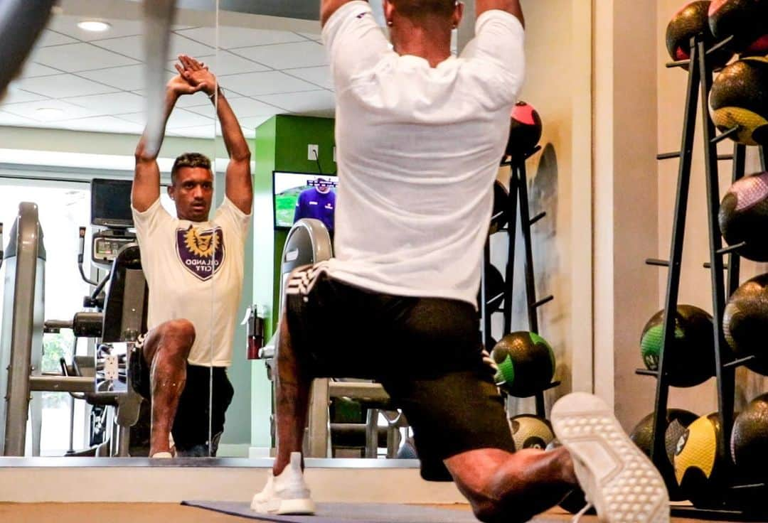 ナニさんのインスタグラム写真 - (ナニInstagram)「Recovery time in the gym! #mondaymotivation #fitness #vamosorlando」5月14日 0時08分 - luisnani