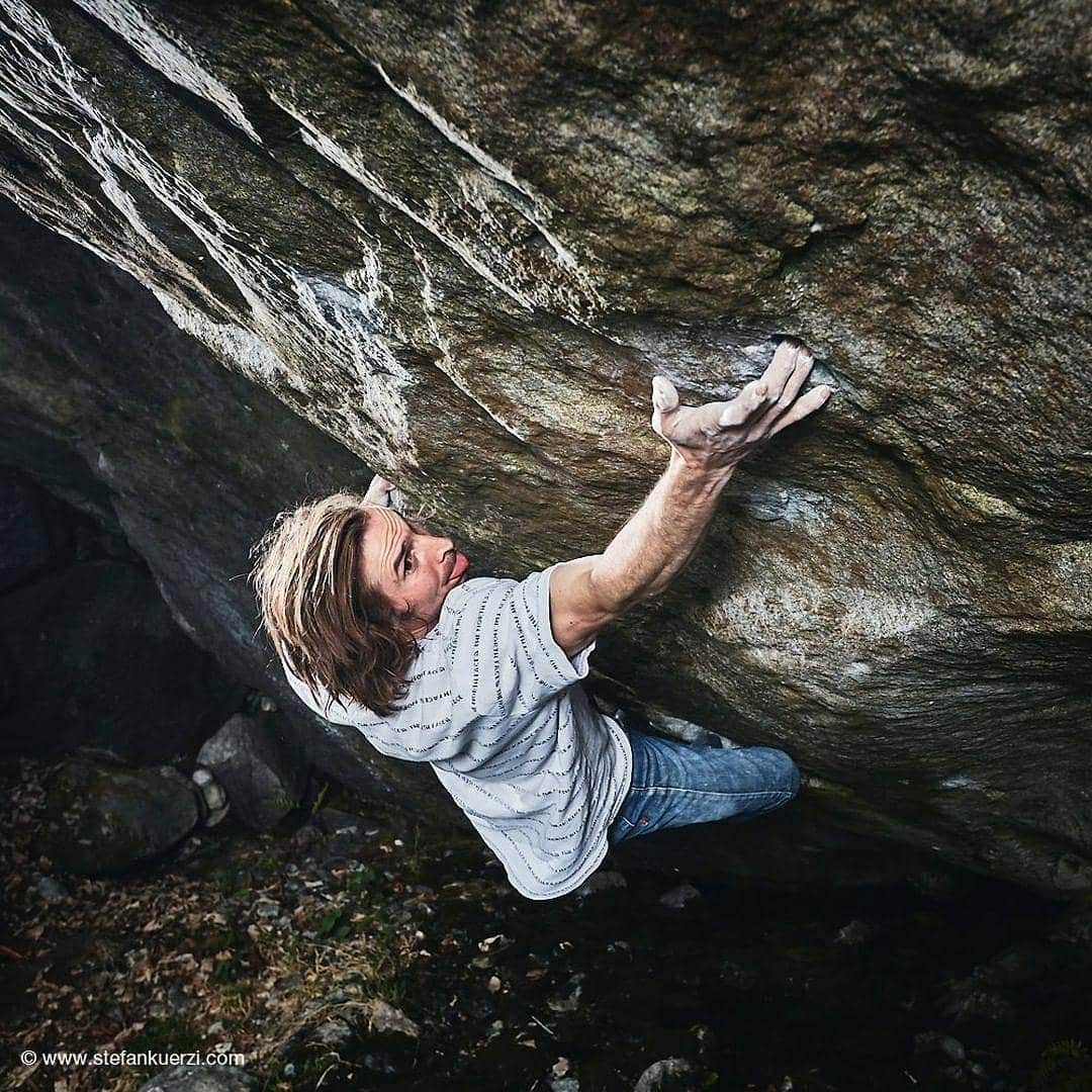 ダニエル・ウッズのインスタグラム：「La Rustica (8C) crux move  __________________________ Clamp the shit outa the arete with both hands and feet, build momentum through subtle left to right hip motion, push off left foot, press inside with right, extend out right hand to 2 finger pocket and barely catch with just your tips, engage, tense up, enjoy the rest of the ride.  Photo @stefankuerzi」