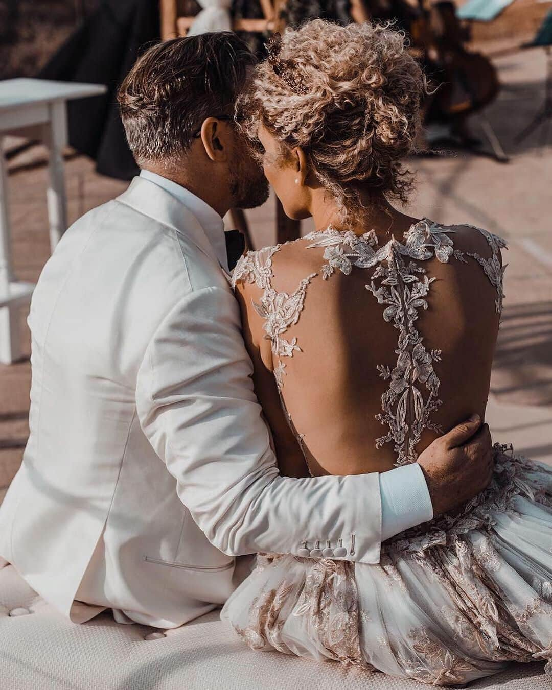 Galia Lahavさんのインスタグラム写真 - (Galia LahavInstagram)「Whisper “I love you” | An intimate moment of our #GLBride @betty_igleo captured by our favorite @tali__photography #GLCouture」5月14日 0時11分 - galialahav