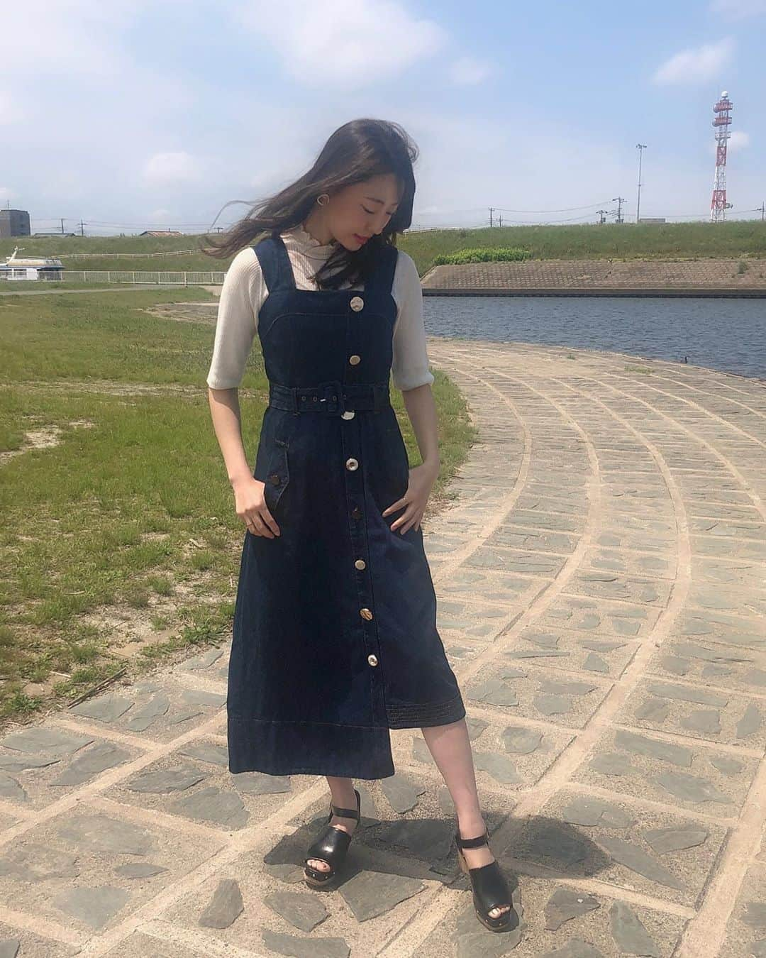 藤江れいなさんのインスタグラム写真 - (藤江れいなInstagram)「#２２時の嫁  #私服 #ootd #fashion #コーディネート #トップス  #ワンピース #redyazel  #サンダル #RANDA」5月14日 0時11分 - 01nyan0201