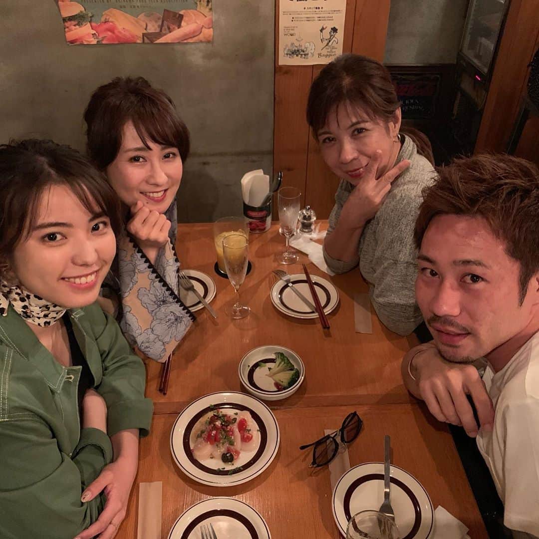糸数美樹のインスタグラム：「🥰🥰🥰 #happymothersday  #母の日 #みえこ #いつもありがとう #大好きよ #健康でいてください #全力で親孝行します #いっぱいキングスの試合もみにいきましょう #みきより」