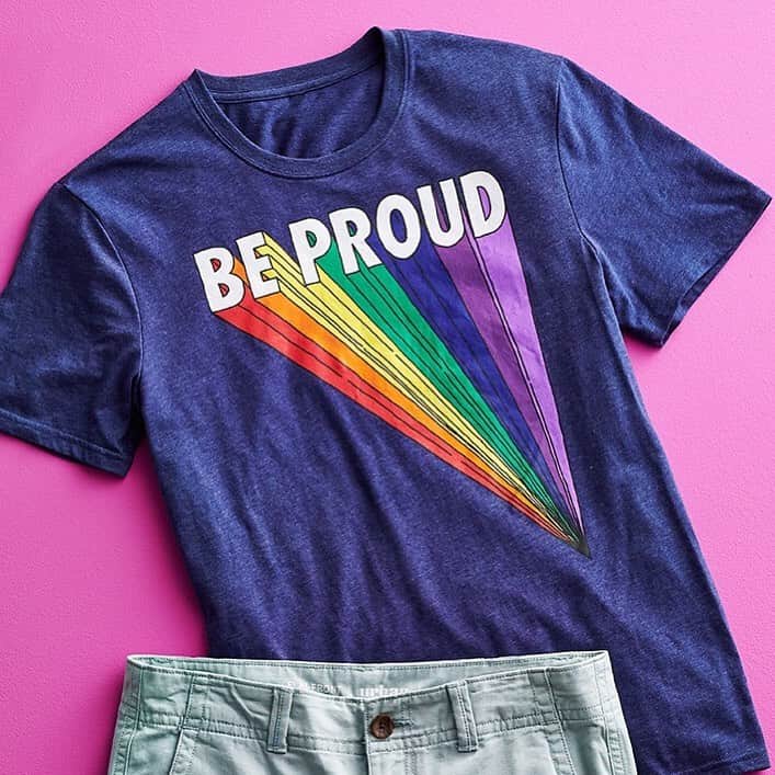 ロック&リパブリックのインスタグラム：「As we continue our commitment to support the LGBTQ communities we serve through volunteer efforts and contributions throughout the year, we’re proud to donate $100,000 to @trevorproject - the world’s largest suicide prevention and crisis intervention organization for LGBTQ youth. Learn more about how Kohl's rewards the everyday through the health and well-being of families and communities at Kohls.com/Cares. #PrideAtKohls #Kohls」
