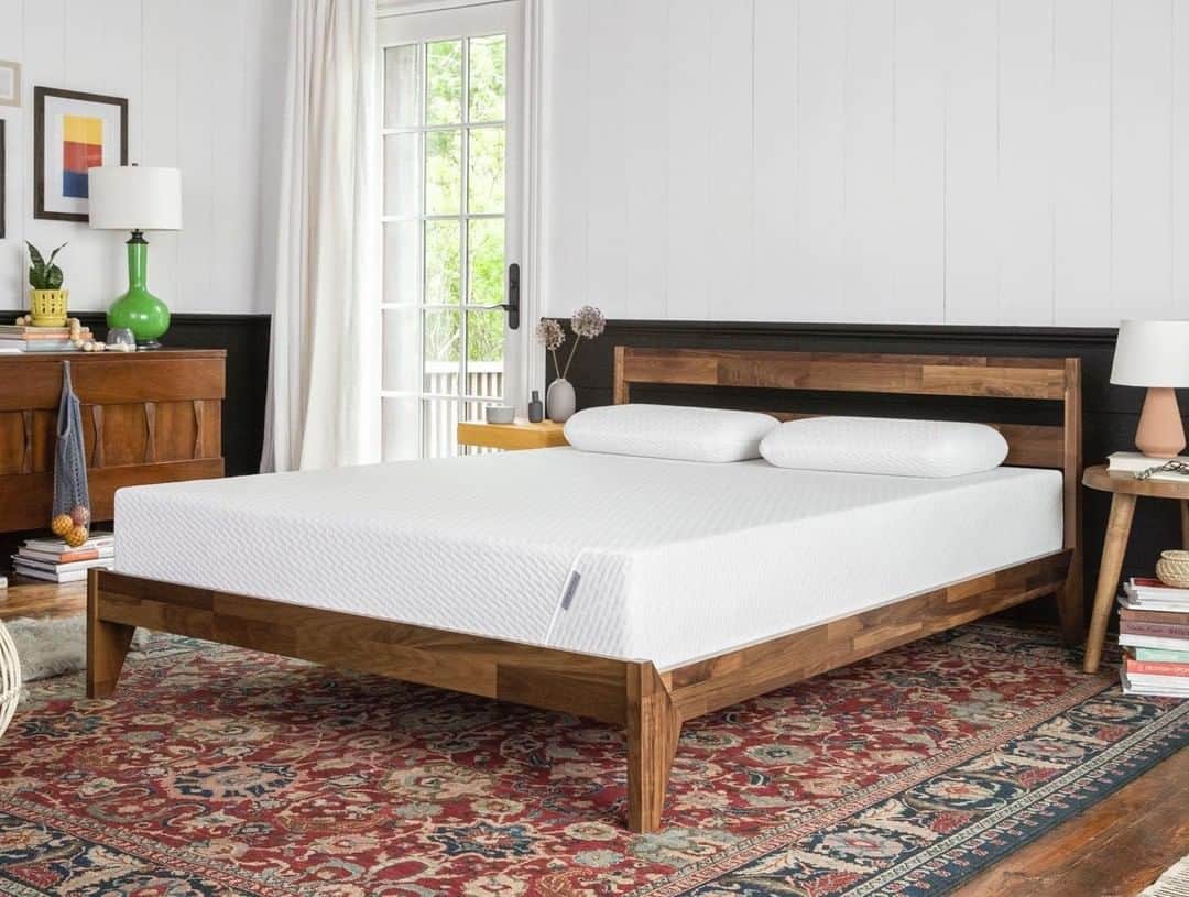 HGTVさんのインスタグラム写真 - (HGTVInstagram)「We're finally putting the great debate to rest. 😴(See what we did there?) These are the best mattresses you can buy online, according to serious sleepers. Tuck yourself in to a better night of sleep and get the round-up at the link in our bio. . . . #mattress #sleep #bedroomdesign」5月14日 0時32分 - hgtv