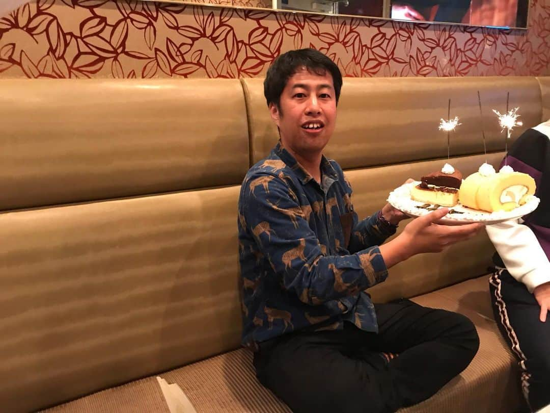 溜口佑太朗さんのインスタグラム写真 - (溜口佑太朗Instagram)「唯一の同期、ウエストランドいぐりんの誕生日会🎂」5月14日 0時41分 - loveletterztame