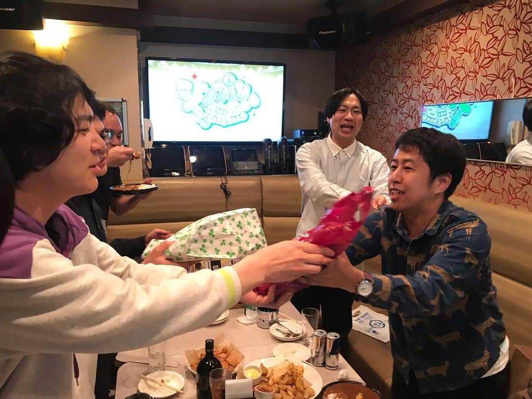 溜口佑太朗さんのインスタグラム写真 - (溜口佑太朗Instagram)「唯一の同期、ウエストランドいぐりんの誕生日会🎂」5月14日 0時41分 - loveletterztame