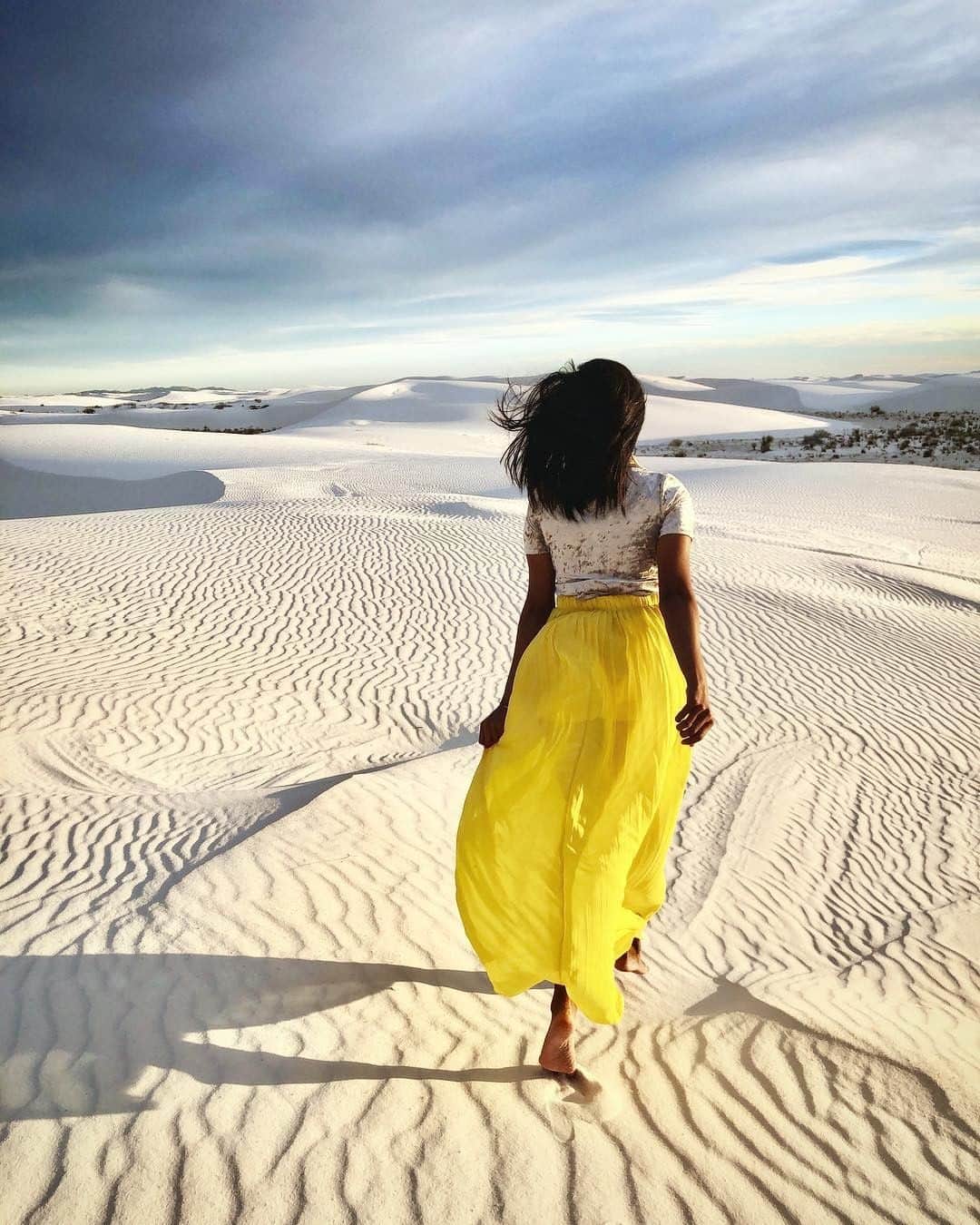 Visit The USAさんのインスタグラム写真 - (Visit The USAInstagram)「“Jobs fill your pocket. Adventures fill your soul." In need of a top up? Well look no further than @whitesandsnps where untouched, wind-kissed dunes await. 📸: @shahedak」5月14日 1時00分 - visittheusa