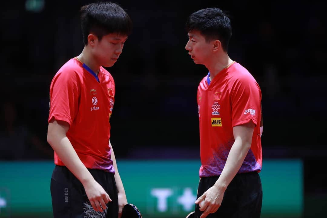 ITTF Worldさんのインスタグラム写真 - (ITTF WorldInstagram)「What is a discussion about?🤔🧐🏓 #CaptionThis」5月14日 1時44分 - wtt