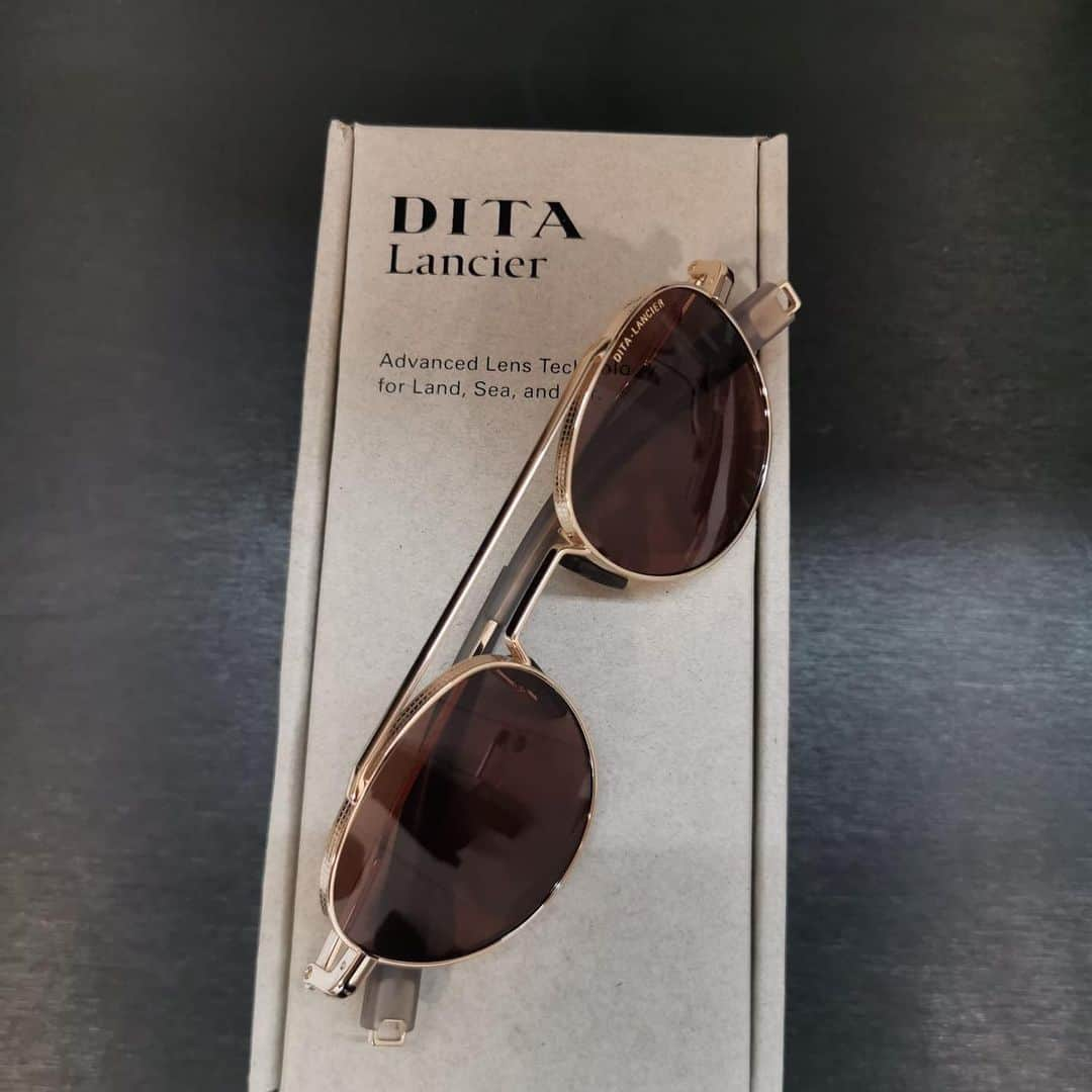 ロマン・グロージャンさんのインスタグラム写真 - (ロマン・グロージャンInstagram)「Competition time! Go now in my latest story for a chance to win a pair of @ditaeyewear sunglasses #F1 #ditaeyewear @ditalancier」5月14日 1時44分 - grosjeanromain