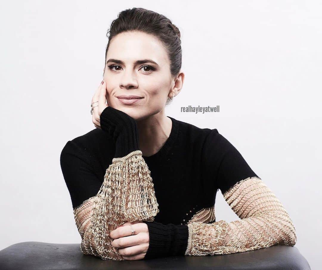 ヘイリー・アトウェルのインスタグラム：「comment your favourite movie or show that Hayley has been in below 👇👇👇👇👇 - tags; #hayleyatwell #hayley #atwell #marvel #agentcarter #peggycarter #avengers #captainamerica #steverogers #steggy #mcu #omgmcu #chrisevans #hayesmorrison #conviction #margaretschlegel #sebastianstan #model #actress #british #english #britishgirl #englishgirl #brunette #photoshoot #photography」