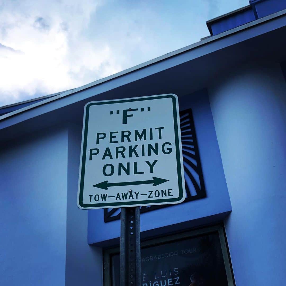 スコット・ローウェルさんのインスタグラム写真 - (スコット・ローウェルInstagram)「I agree! Parking should be Permit Free! #fightthepower ✊🏼」5月14日 2時49分 - scolo222