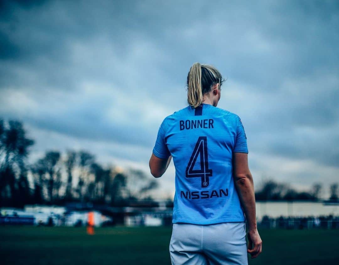 ジェンマ・ボナーのインスタグラム：「Not the end to the season we were hoping for, but lots to take forward into next year. Thank you for all the support throughout 🤙🏼 .. 🔙🔜」