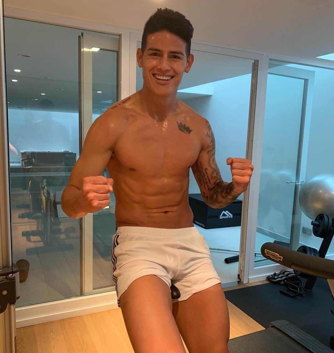 ハメス・ロドリゲスさんのインスタグラム写真 - (ハメス・ロドリゲスInstagram)「Ya vuelve. ⚽️💪🏼🙏🏻」5月14日 3時00分 - jamesrodriguez10