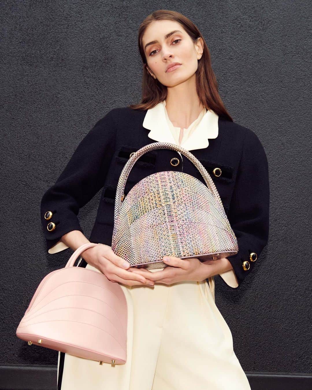 Bergdorf Goodmanさんのインスタグラム写真 - (Bergdorf GoodmanInstagram)「ONLY AT BG 💕 When it comes to @gaboguzzostudio’s one-of-a-kind handbags, two are better than one. Shop the brand now EXCLUSIVELY in store on the Main Floor and online at BG.com. #BGInTheBag」5月14日 4時00分 - bergdorfs