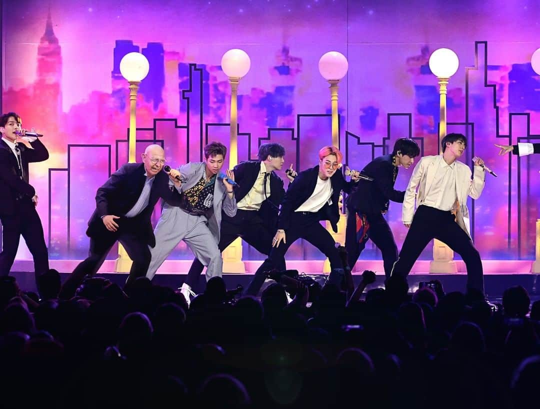 ジ・オニオンさんのインスタグラム写真 - (ジ・オニオンInstagram)「Korean Pop Group BTS Shakes Up Lineup By Adding Really Old Guy」5月14日 4時01分 - theonion