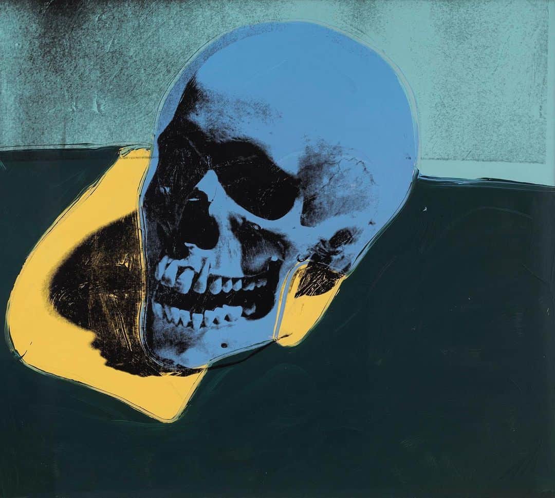 ガゴシアン・ギャラリーさんのインスタグラム写真 - (ガゴシアン・ギャラリーInstagram)「#GagosianQuarterly: "Over and over, Warhol said not just that everything is nothing but that everything is good. The idea that everything is good is the essence of Pop as conceived by Warhol. It’s quite Zen." —Richard Hell  Richard Hell writes about the “transcendentally camp” Pop artist, portraitist of daily life, against the backdrop of "Andy Warhol—From A to B and Back Again." The exhibition opens at the San Francisco Museum of Modern Art this Sunday, May 19. Read the article via the link in our bio! __________ #AndyWarhol #MeetAndy #SFMOMA #Gagosian @sfmoma Andy Warhol, Skull, 1976, collection of Larry Gagosian © The Andy Warhol Foundation for the Visual Arts, Inc./Artists Rights Society (ARS) New York」5月14日 4時03分 - gagosian
