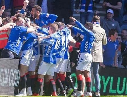 ジャーメイン・デフォーさんのインスタグラム写真 - (ジャーメイン・デフォーInstagram)「Big Win! Proud of our team ⚽🔛🔝 @RangersFC #Gers #ScottishPremierLeague」5月14日 4時11分 - iamjermaindefoe