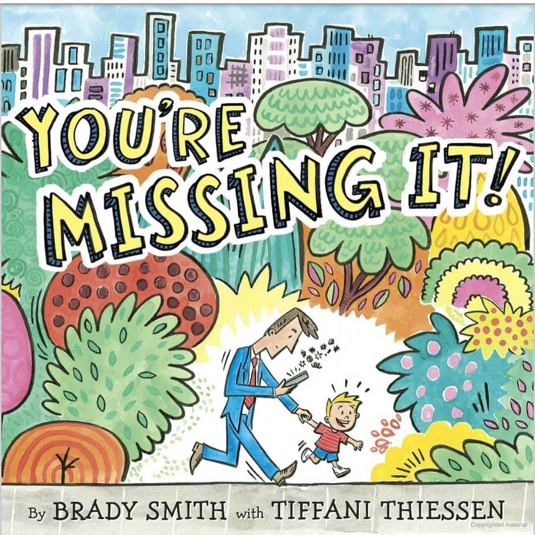 エリザベス・バークレーさんのインスタグラム写真 - (エリザベス・バークレーInstagram)「Hi!! #imsoexcited! Calling all parents of little ones...❤️❤️Now that I’ve gotten your attention... no, this isn’t a #sbtb reunion photo... I just wanted to be sure you all know about my dear @tiffanithiessen and @bradysmithhere amazing new book with gorgeous illustrations by Brady called “You’re Missing It”! It is so relevant and meaningful - not to mention beautiful to experience. Enjoy! Swipe to see pics!❤️❤️❤️ #Jessiekelly #valeriemalone/NomiMalone #family #friends #love #life」5月14日 4時45分 - elizberkley