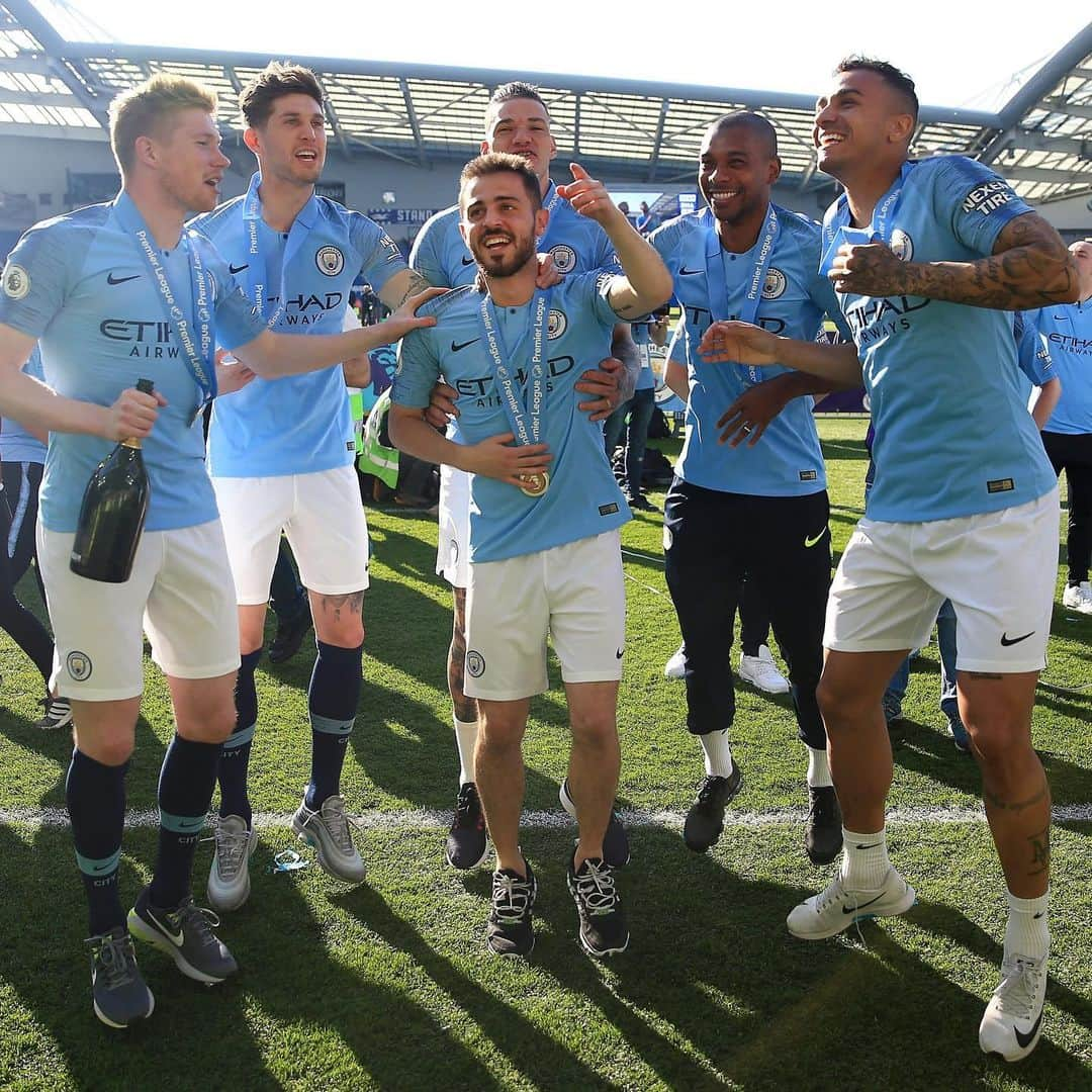 ダニーロ・ルイス・ダ・シウバさんのインスタグラム写真 - (ダニーロ・ルイス・ダ・シウバInstagram)「That feeling 💙😱😃 @mancity」5月14日 5時06分 - daniluiz2