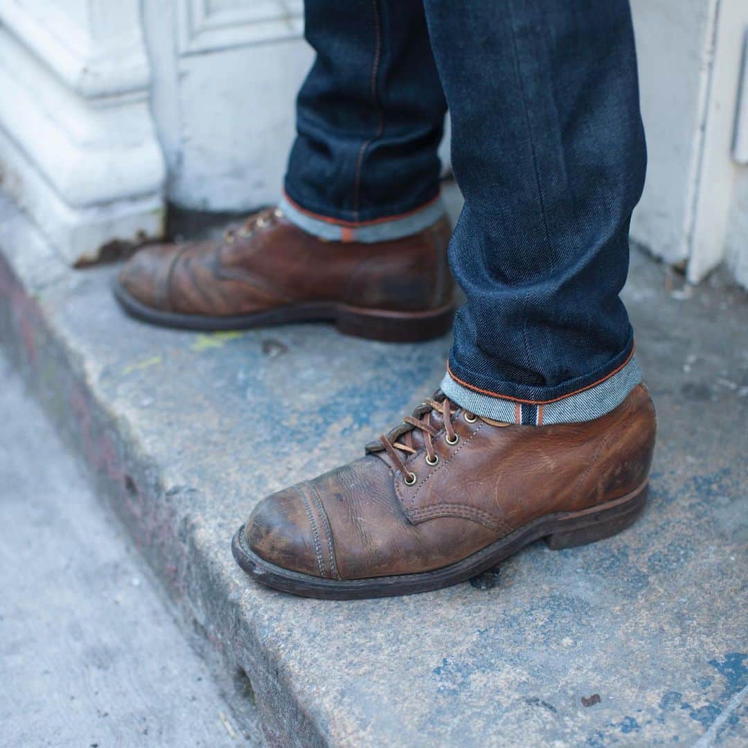のインスタグラム：「We’re all about showing off the selvedge 👖 #jeanshop #jeanshopnyc #selvedge #indigo #denimheads #selvedgedenim #showitoff」