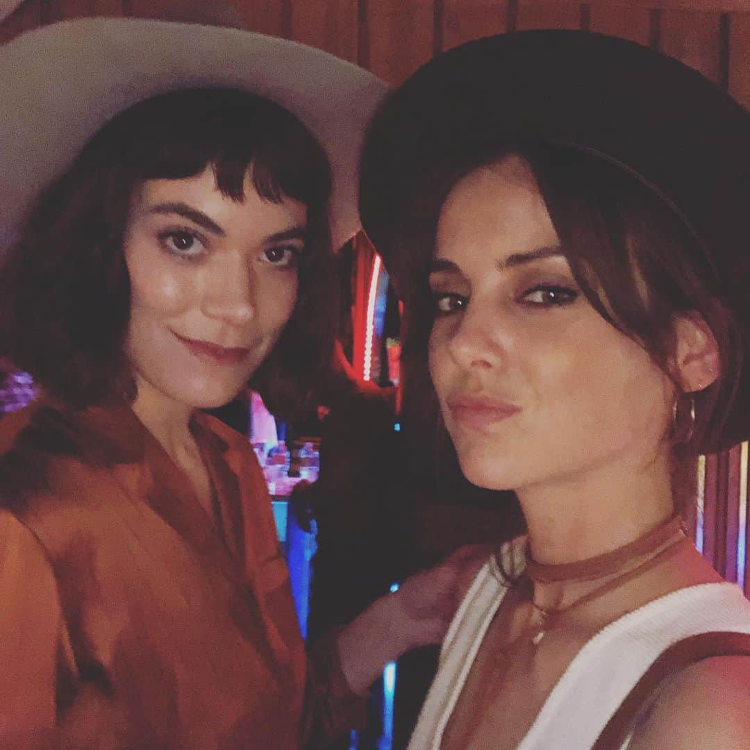 ジェシカ・ストループのインスタグラム：「We are... The Jessicas. Available for party bookings. Contact @jjtheunicorn for more info.」
