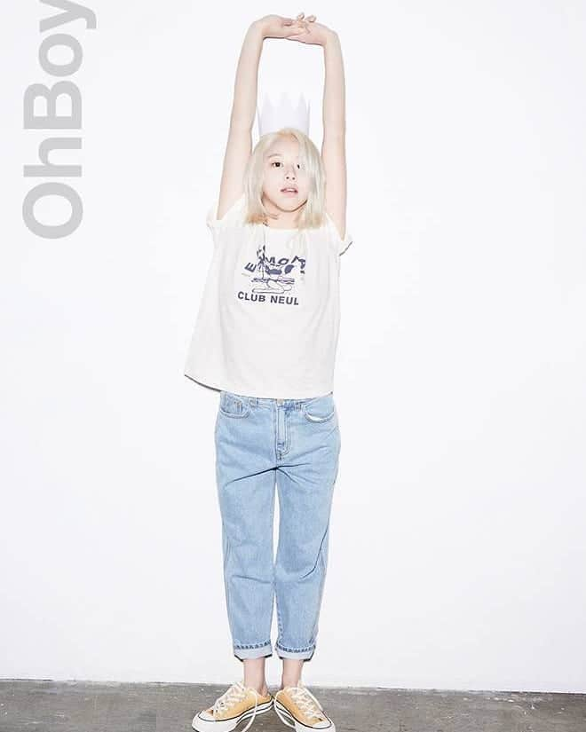 Just a girlさんのインスタグラム写真 - (Just a girlInstagram)「ChaeYoung @twicetagram for OhBoy! Magazine 💛 . . . . . .  #채영 #ChaeYoung #손채영 #SonChaeYoung #TWICE #트와이스 #トワイス#koreangirl #asiangirl#아지트샵 #추천멘토 #치위생사 #간호사 #직장인부업 #미용인 #연남동카페 #연남동맛집 #신혼여행 #신혼 #신혼부부 #おしゃれ #オシャレ #いいね返し #フォロー #韓国人 #韓国 #セルカ #自撮り #ファッション #フォロー」5月14日 5時39分 - cecithegirl