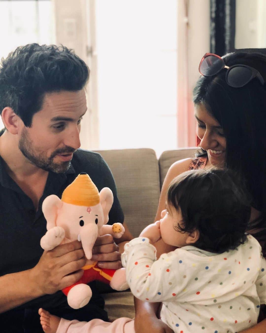 エド・ウィークスのインスタグラム：「Thank you @moditoys for the wonderful Ganesh toy for my niece! I am the funnest, most cultural uncle fyi」