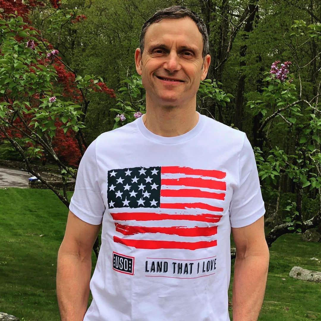 トニー・ゴールドウィンさんのインスタグラム写真 - (トニー・ゴールドウィンInstagram)「Just got my USO t-shirt, the official uniform of the military supporter so I can say THANK YOU to the men and women of our Armed Forces! Get your #USOsupporter t-shirt by donating to @theuso TODAY and help those who sacrifice so much for us: USO.org/Uniform」5月14日 6時43分 - tonygoldwyn